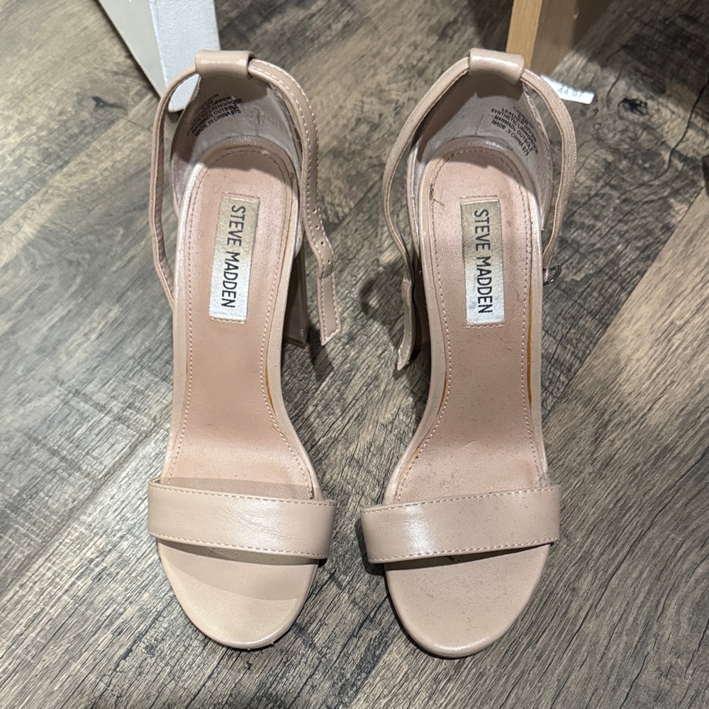 Steve Madden Carrson Nude Leather Heels